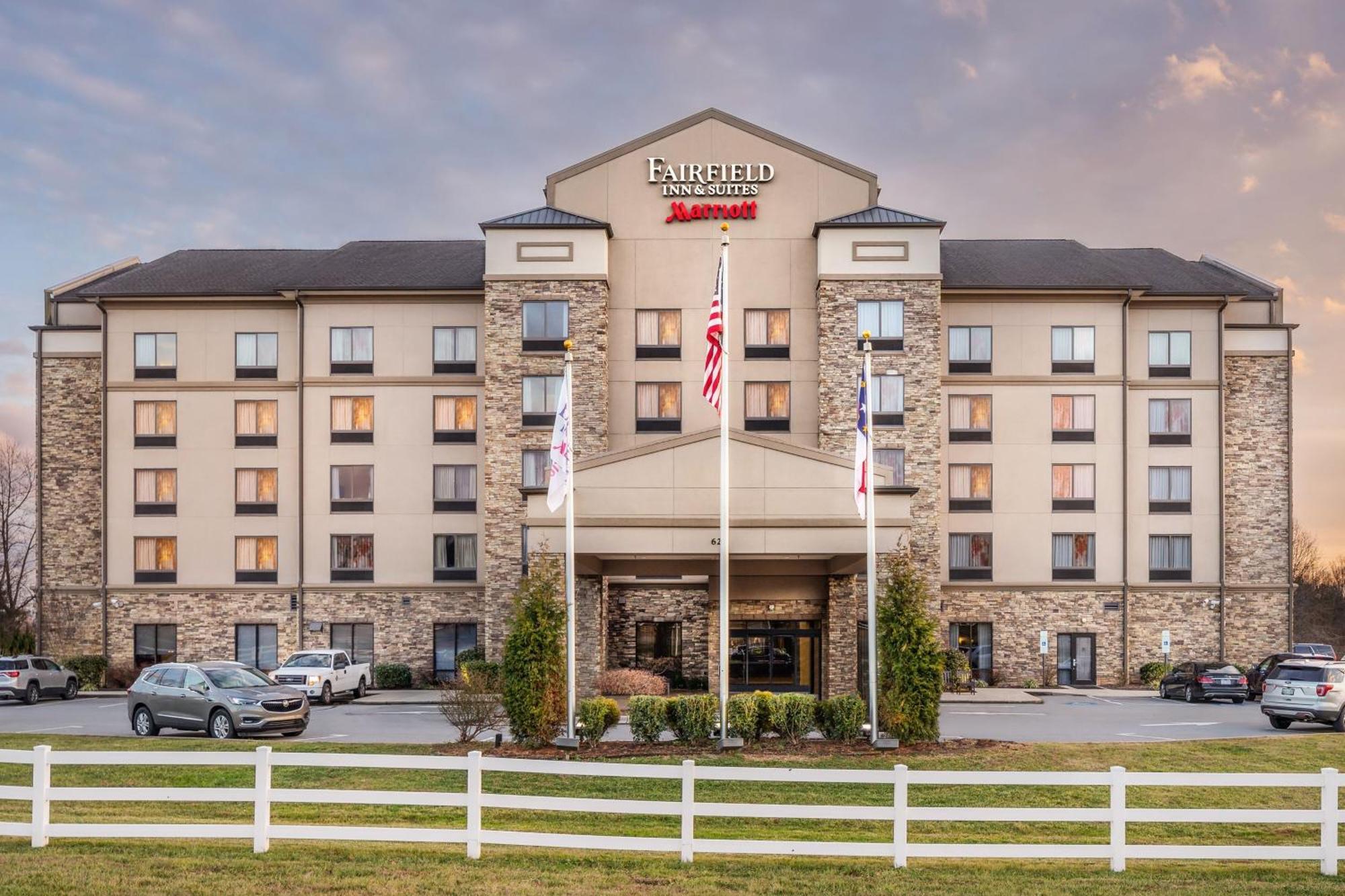 Fairfield Inn Suites Elkin Jonesville Екстериор снимка